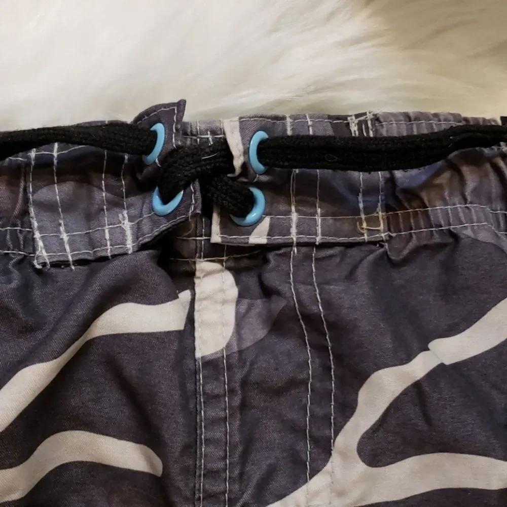 Boys OP gray camo swim trunks XS